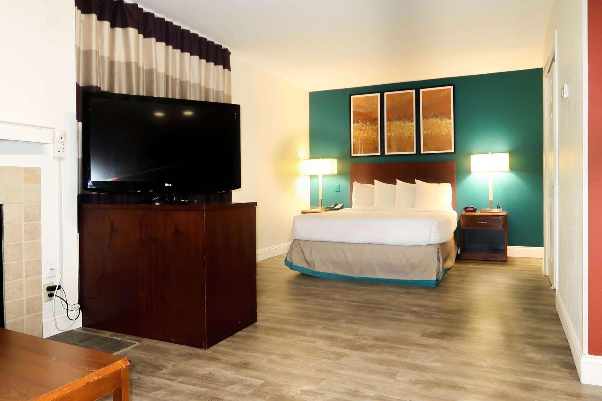 Tysons Corner Suites, A Baymont By Wyndham Wien Exterior foto